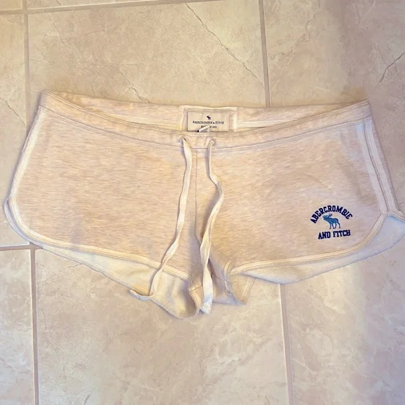 Abercrombie & Fitch Shorts - Picture 1 of 3